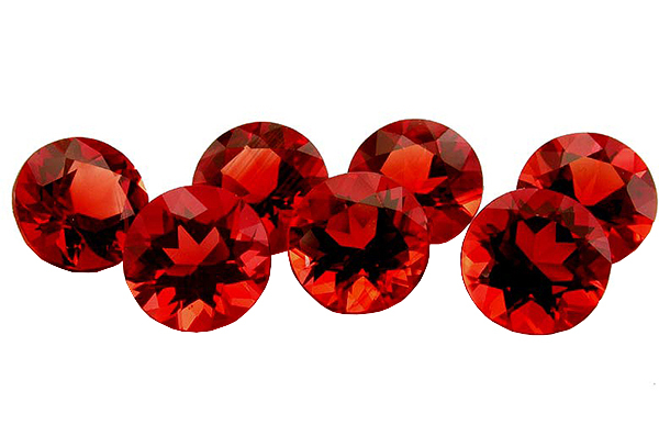 Red andesine 6.5mm